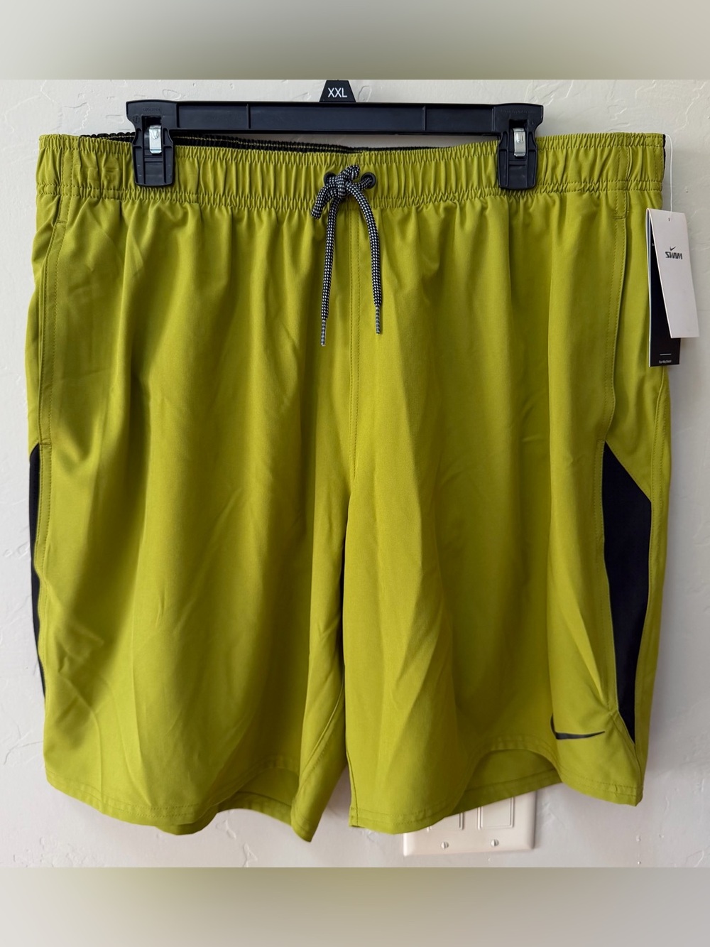 NWT Nike Swim Men's Green Black 9in Volley Trunks Shorts Size XXL NESSA482-314